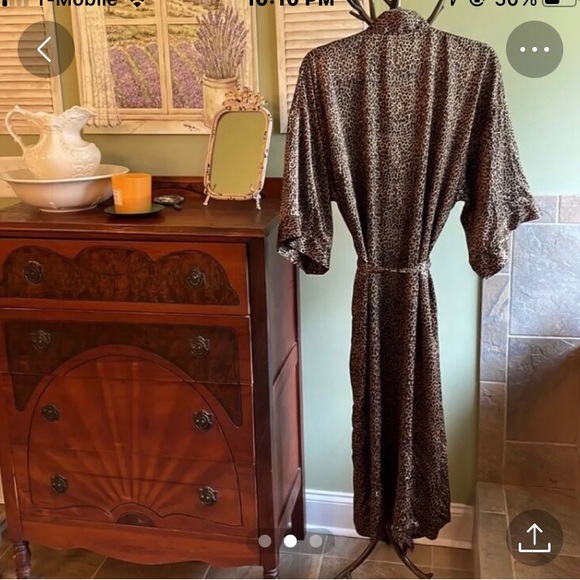 Morgan Taylor Long Animal Print Robe - Picture 2 of 5